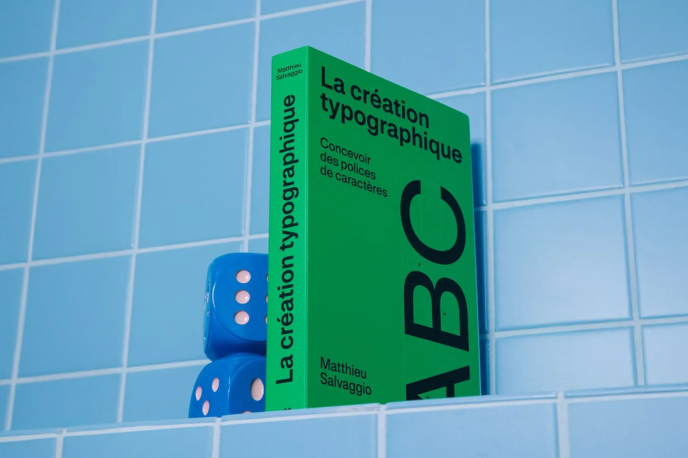 La création typographique – Concevoir des polices de caractères by Matthieu Salvaggio